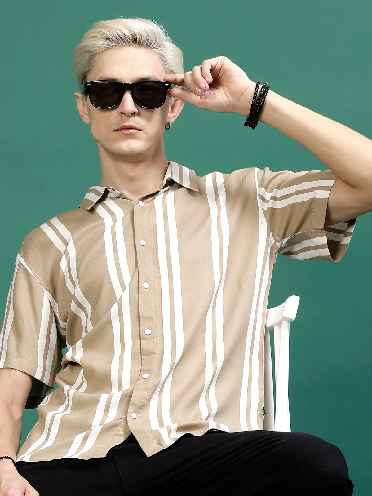 Men's Cut Away Collar Striped Shirt