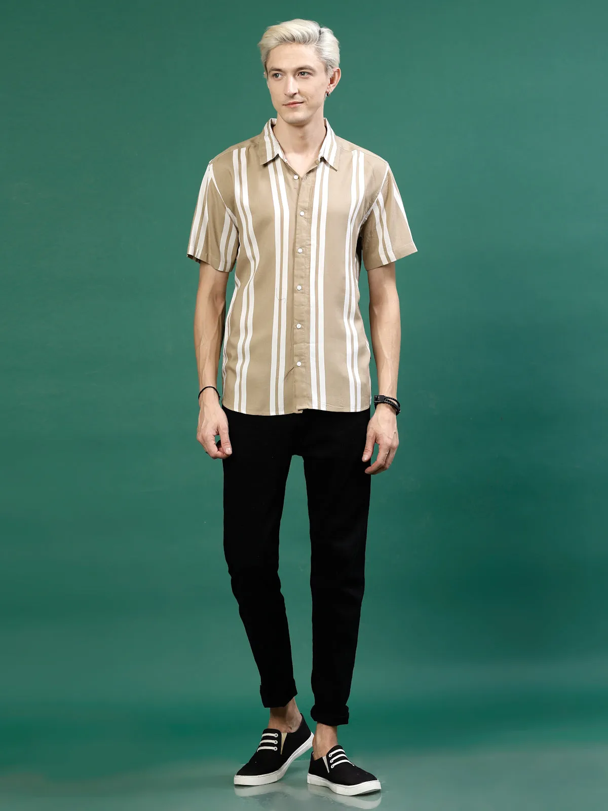 Men's Cut Away Collar Striped Shirt